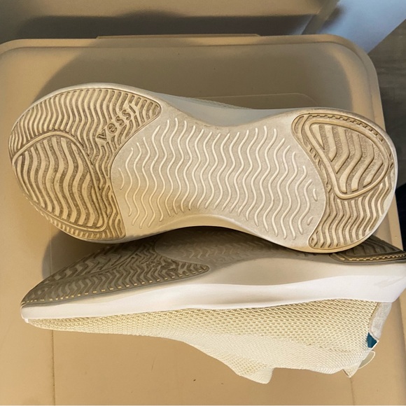 Vessi everyday 2.0 slip on - Picture 2 of 4